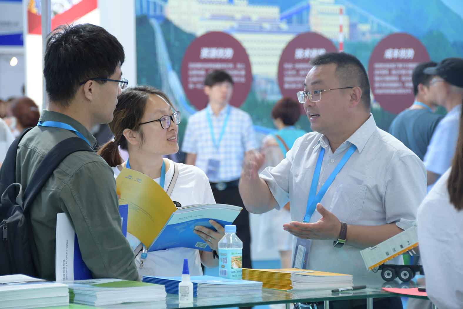 引领未来▲幸运彩纯电动矿用车闪耀2019CIME展会